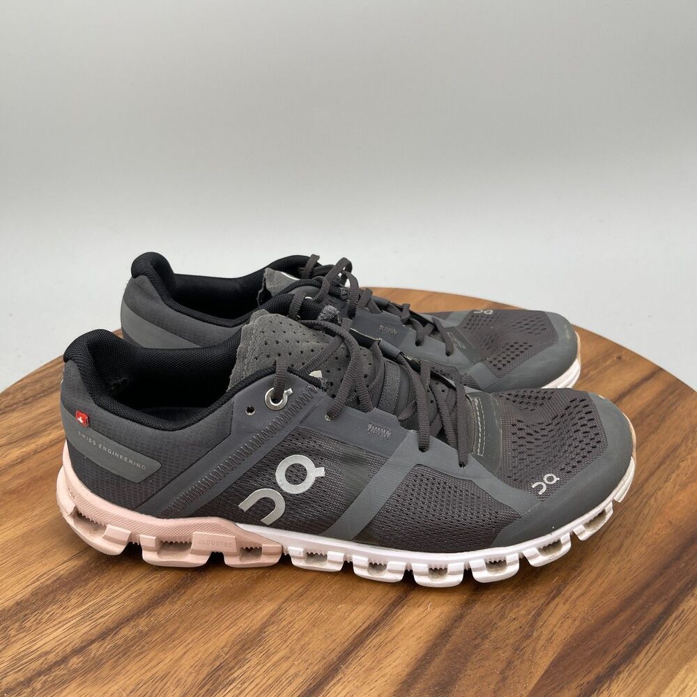 On Cloudflow Shoes Womens Size 8 Gray Running Comfort Walking Gym Sneakers